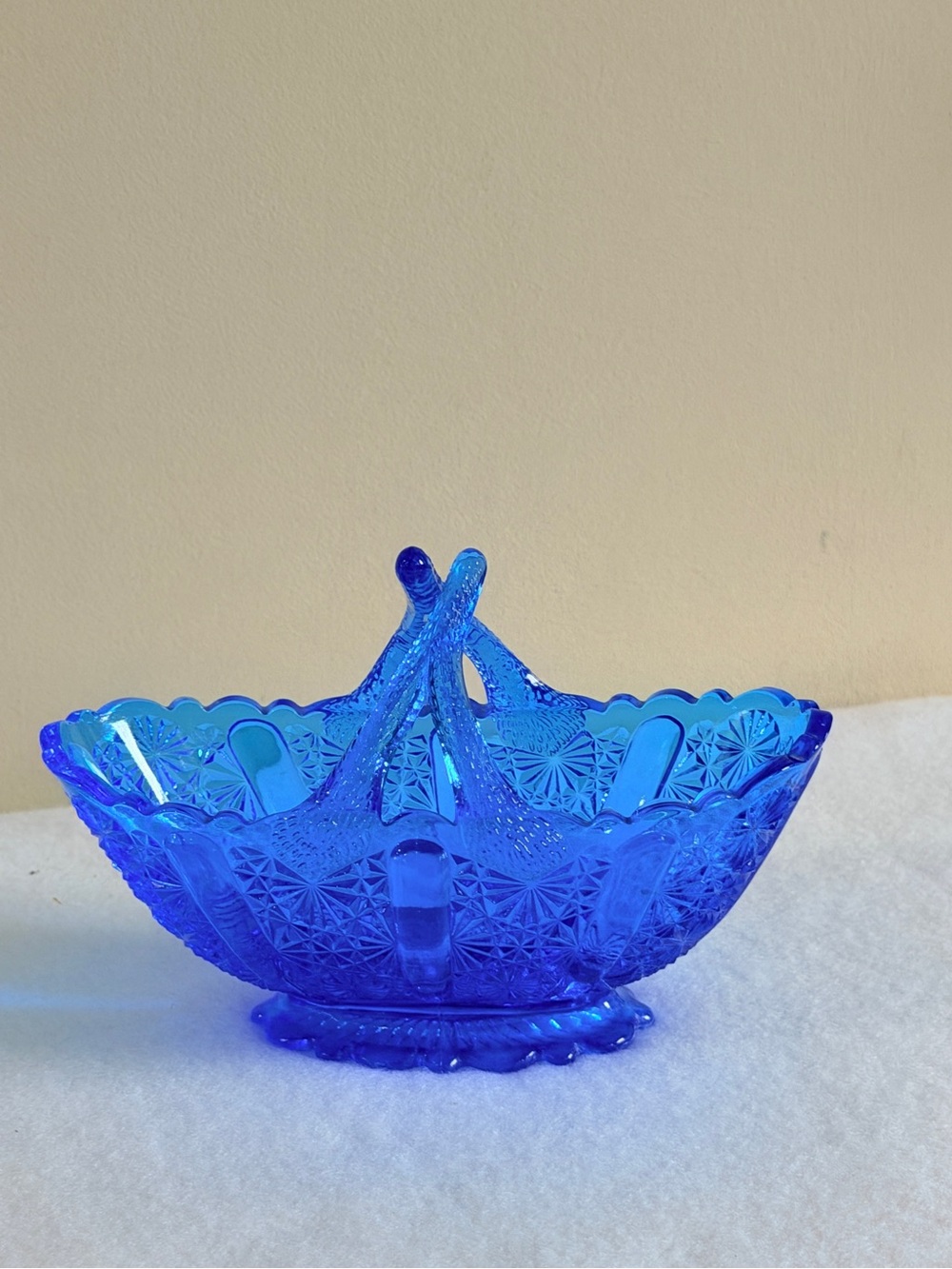 Vintage Fenton Daisy & Button Blue Glass Basket Scalloped Rim